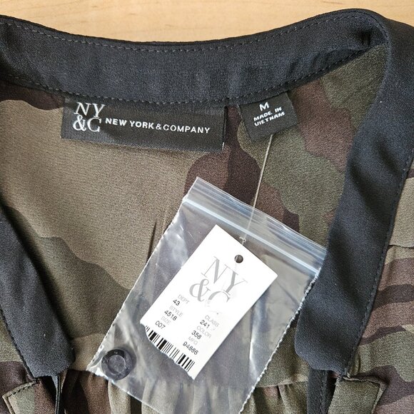 New York & Company Camo Print Blouse – Size M | Long Sleeve V-Neck Tunic - NWT - Picture 6 of 8